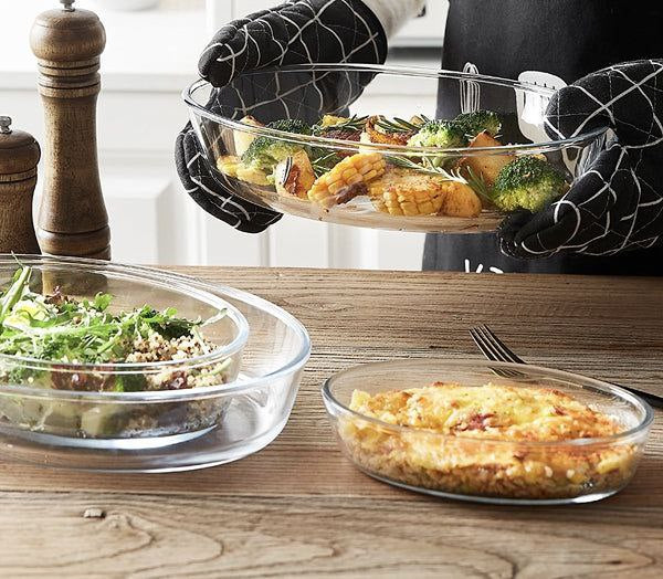 Pyrex cookware