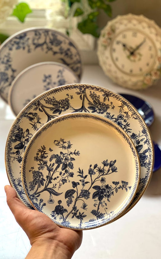 24-Piece Porcelain Dinner Set
