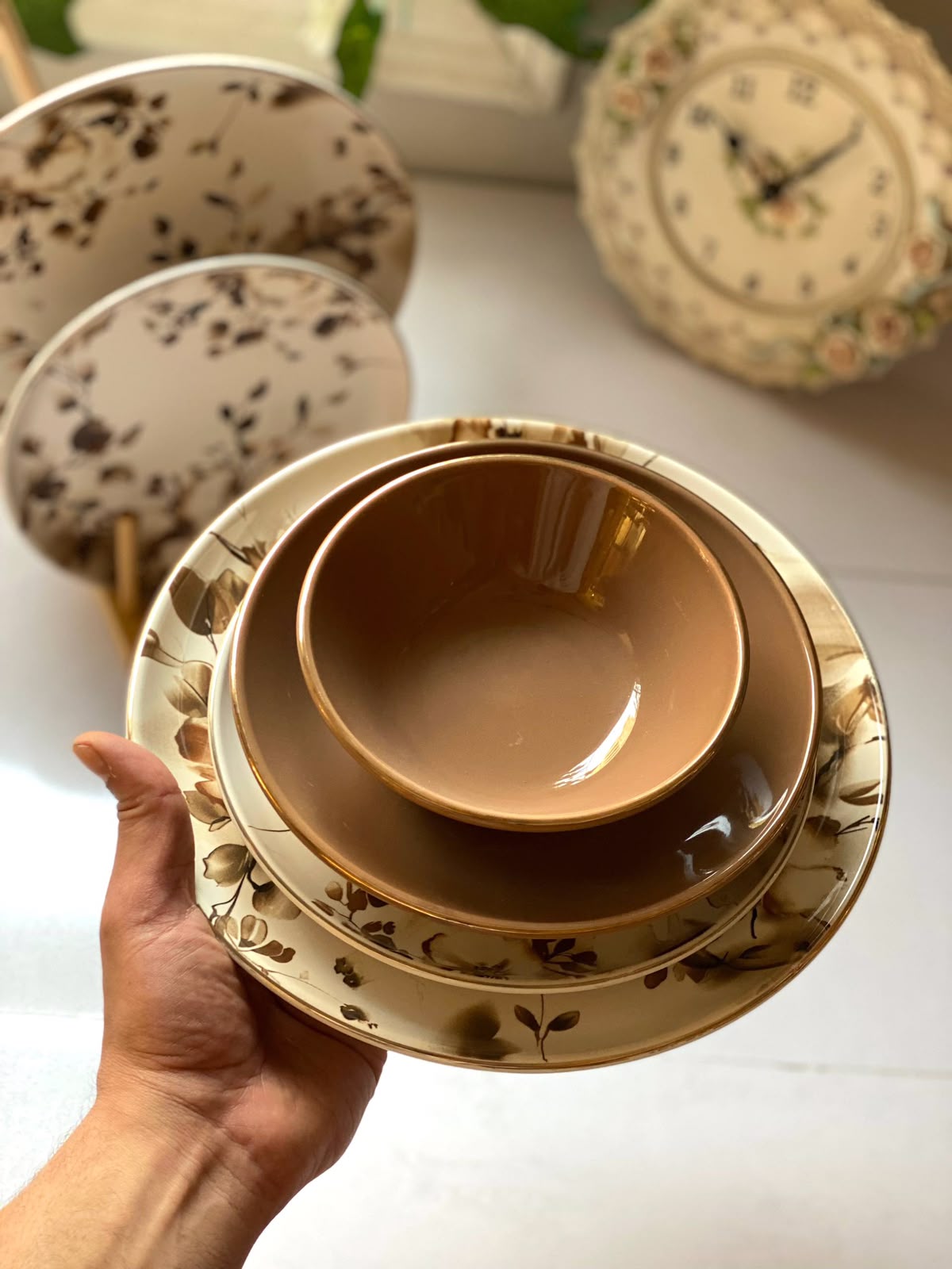 24-Piece Porcelain Dinner Set