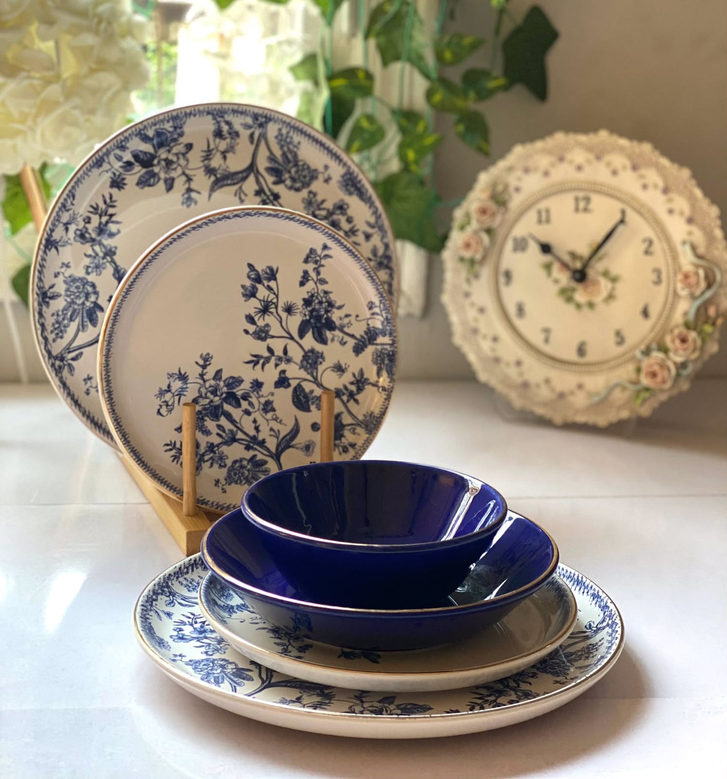 24-Piece Porcelain Dinner Set