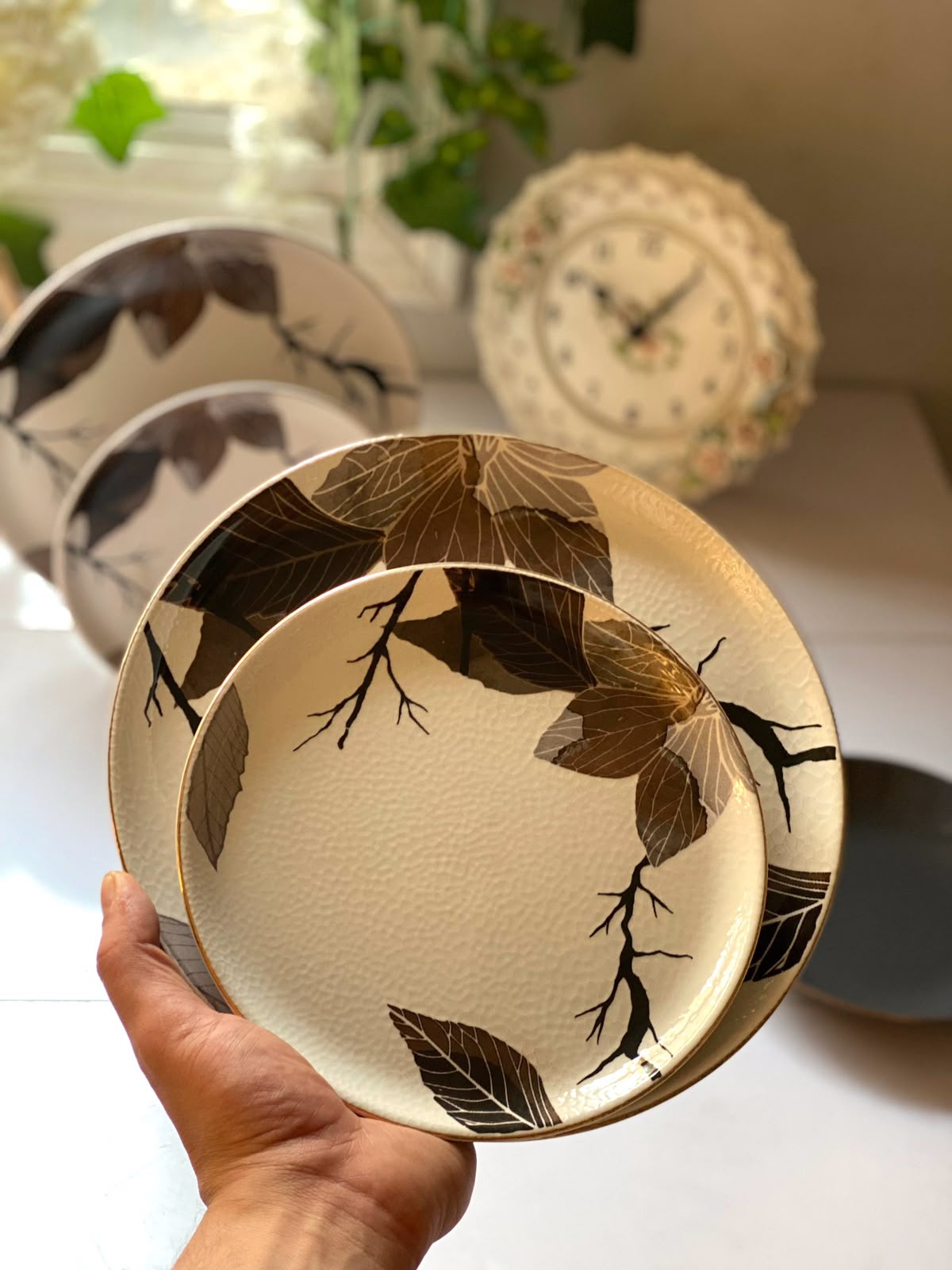 24-Piece Porcelain Dinner Set