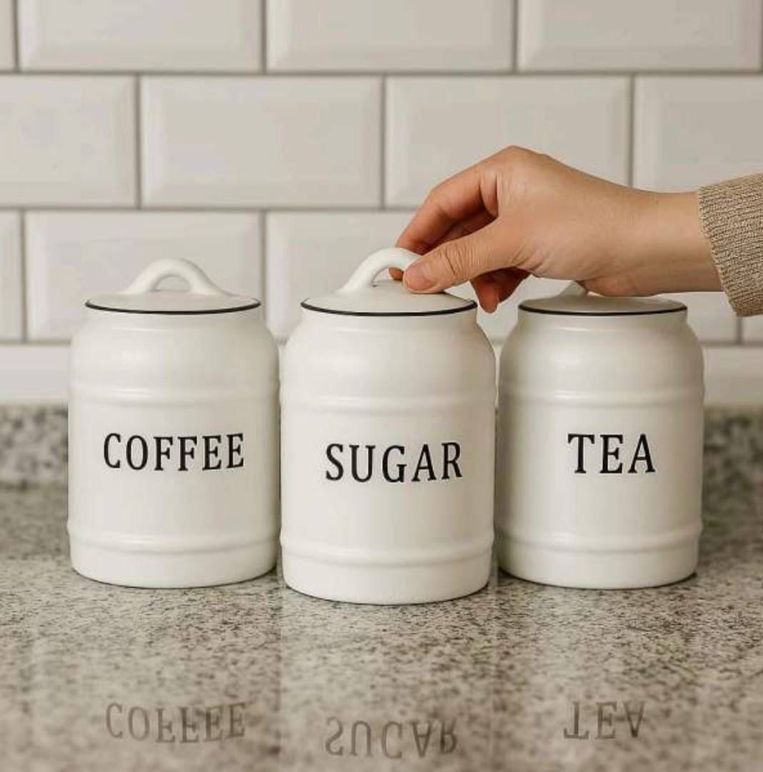 Porcelain Jar Set