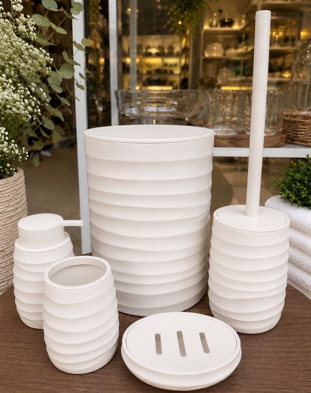 Spiral Plastic Bathroom Accessories Set